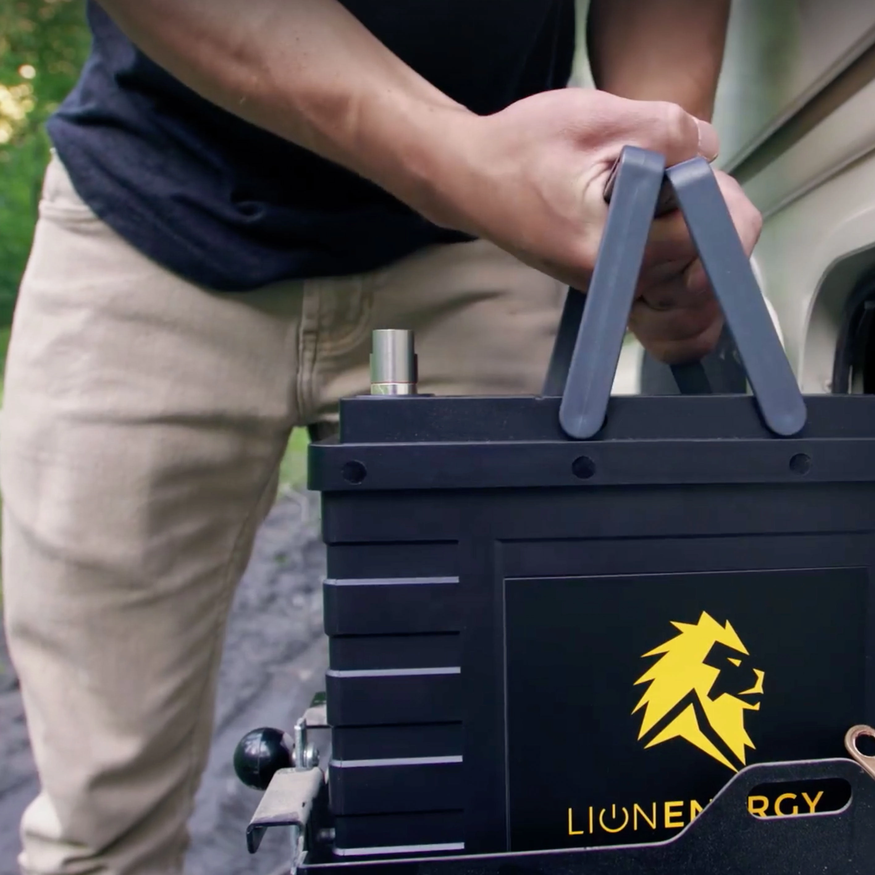 Lion Energy - UT 1300 BT Battery (12V. 105Ah. LiFePO4)